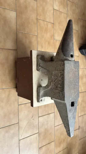 Bigorna 40 kg com suporte carrinho !!
