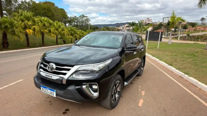 Toyota Hilux SW4 SRX Diamo. 4X4 2.8 TB DIE AUT 2020