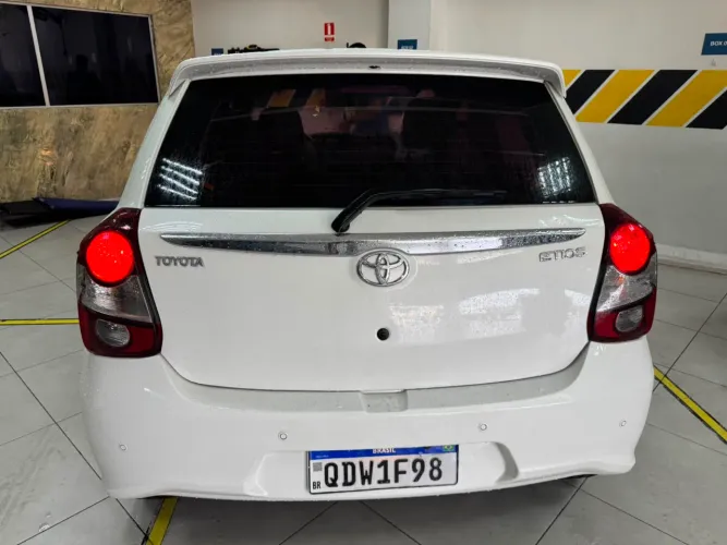 Toyota Etios Platinum 1.5 Flex 16V 4P Aut. 2018