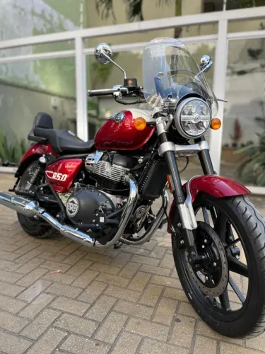 Super Meteor Celestial Red 650cc - Amanda