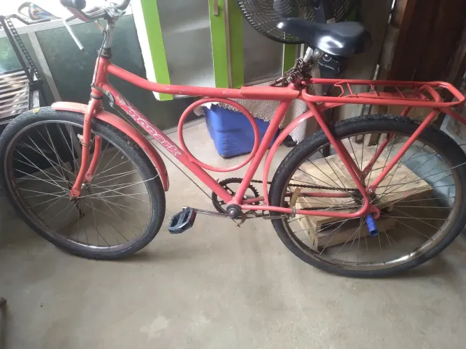 Vende-se Bicicleta Monark - Ideal para Trabalho e Transporte