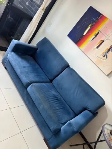 Vendo sofá 3 lugares em veludo