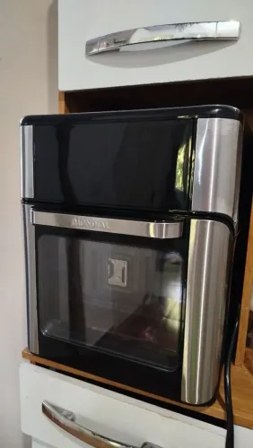 Forno Elétrico Mundial Seminovo 12 L, com todos os acessórios e nota fiscal