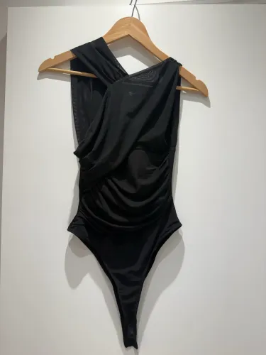 Body Zara preto P