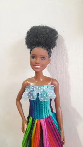 Barbie fashionista preta