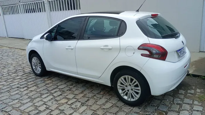 Peugeot 208 Allure 1.2 Flex 12V 5P Mec. 2019