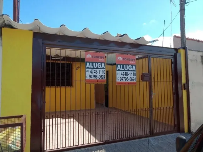 Casa com 3 dormitórios para alugar, 100 m² por R$ 2.648,79/mês - Vila Amorim - Suzano/SP