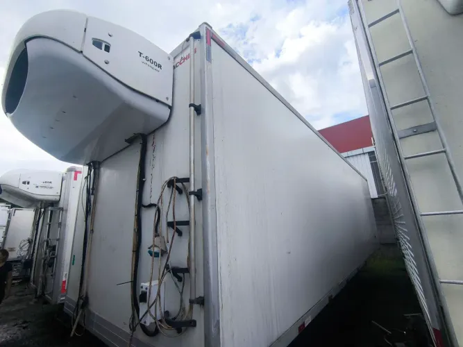 Baú de truck 8,5 refrigerado