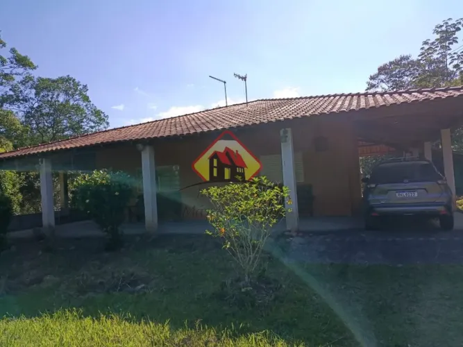 Vendo Sitio com 25 mil m2 a 18km do centro de Taubaté. Oportunidade!!!!