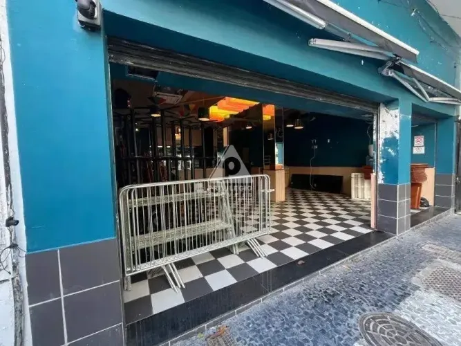 Predio comercial com 3 andares no Leblon com 465 m²