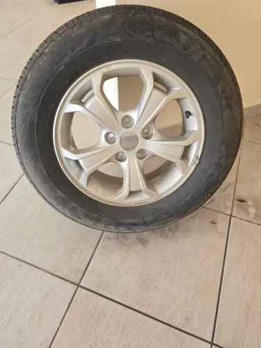 Roda e pneu original Tucson 