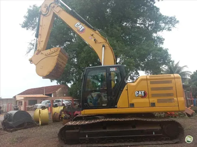 Escavadeira Caterpillar 320