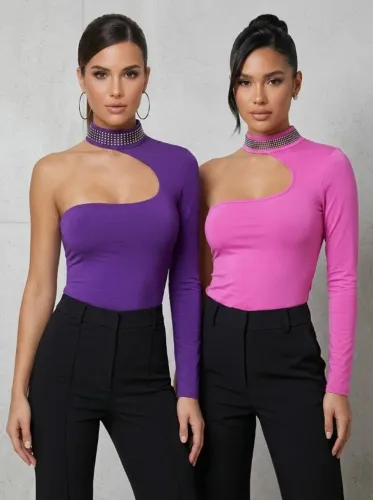 kit 2 blusas nunca usada ,com gola em detalhes strass