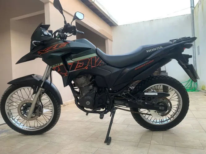 Vendo moto XRE190 toda nova, nada para fazer