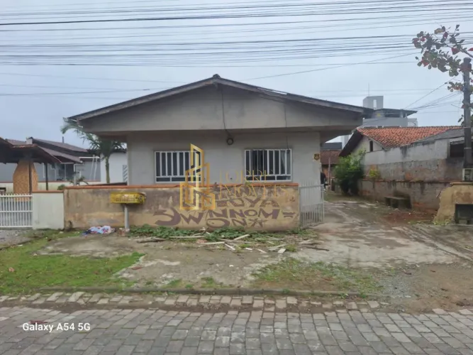 CASA RESIDENCIAL em NAVEGANTES - SC, GRAVATÁ