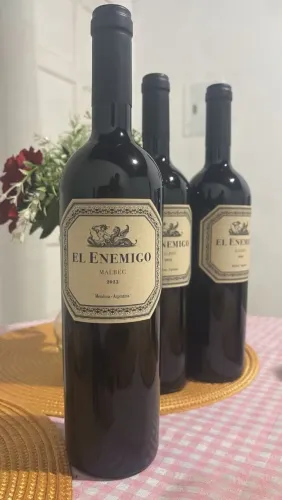 3 Garrafas de Vinho