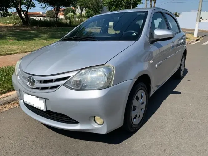 Toyota Etios XS 1.5 Flex 16V 5P Mec. 2014