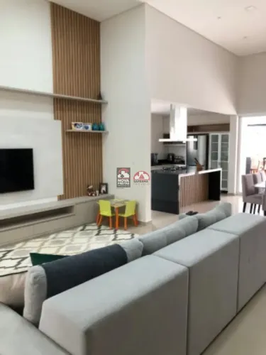 Casa Condomínio em Pindamonhangaba