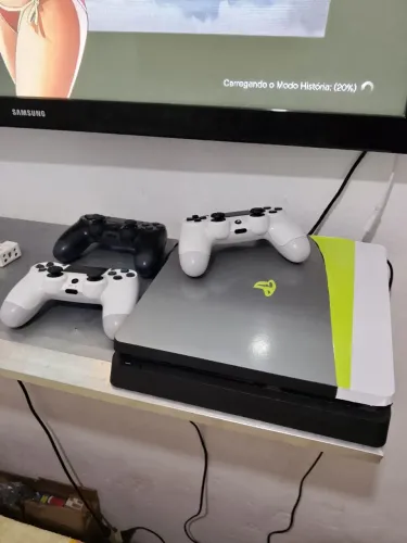 Vendo ps4 semi novo funcionando tudo perfeito