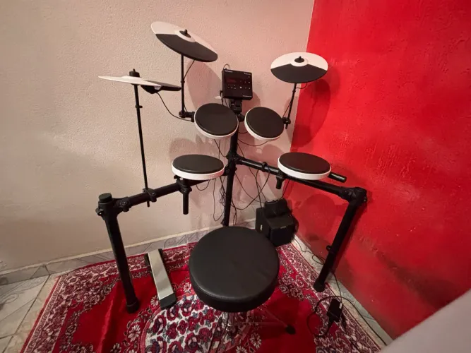 Bateria Eletrônica Roland TD-02K - Excelente Estado | Completa + Brindes