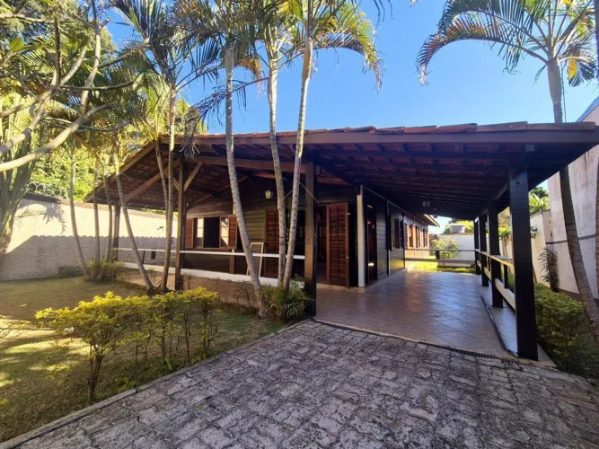 Casa à venda e para alugar em Vargem Grande Paulista, Centro, com 3 quartos, com 177 m²