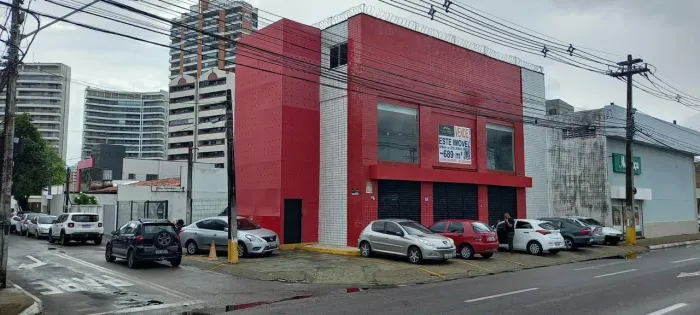 Prédio Comercial em frente ao Shopping Iguatemi