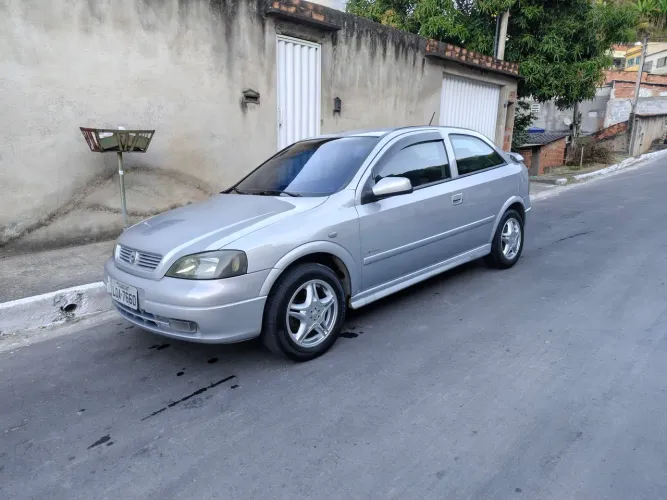 Chevrolet Astra 2.0/ CD/ Sunny/ GLS 2.0 8V 3P 2002