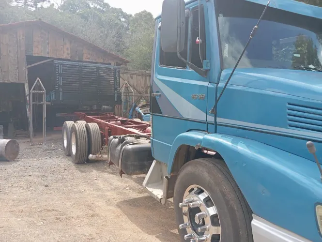 Vendo Mb 1618 caminhão em perfeito estado
