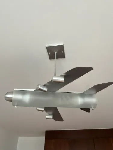 Luminária de avião 