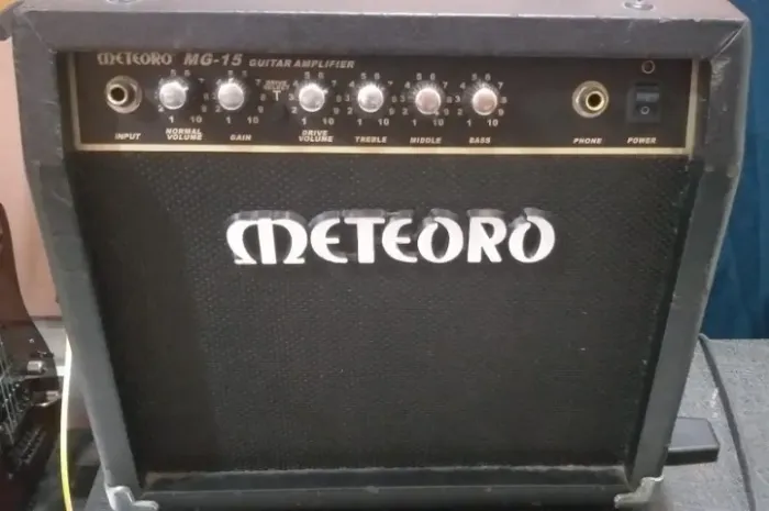 Amplificador Meteoro MG-15