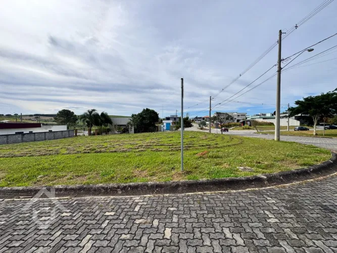 Terreno à Venda no Condomínio EcoPark Bourbon em Caçapava - SP
