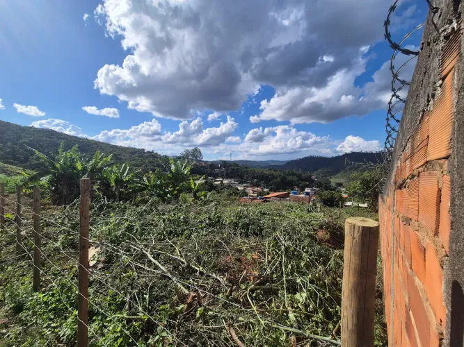 Vende-se lote em Bela Vista de Minas