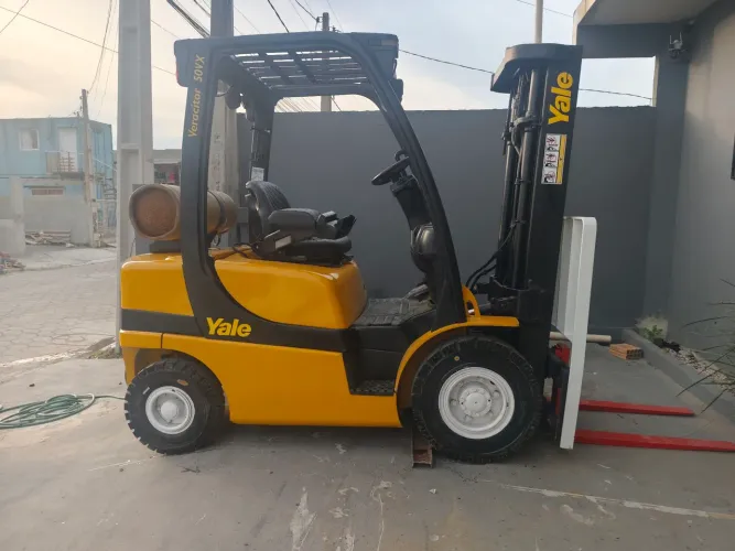 empilhadeira Yale 50vx ano 2010 motor feito e pintura nova