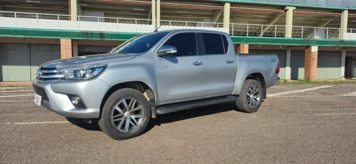Toyota Hilux CD SRX 4X4 2.8 TDI 16V Diesel Aut. 2016