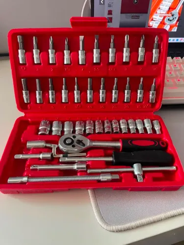 Kit De Ferramentas 46 Unidades Catraca e Soquetes 