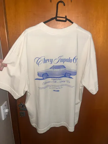 Camiseta boxy estampada sometimes online