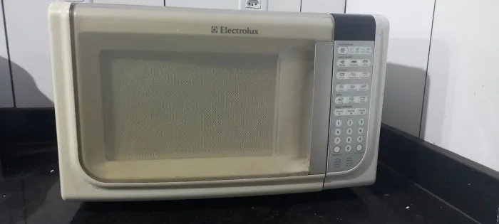 Microondas Electrolux 31 LITROS