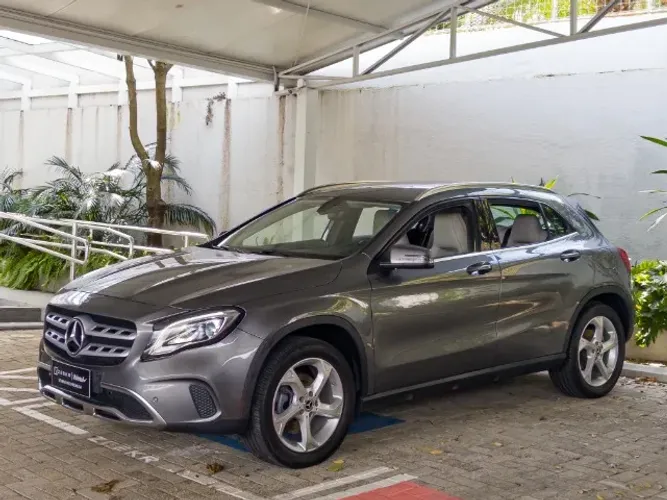 Mercedes-Benz GLA 200 Adv. 1.6/1.6 TB 16V Flex Aut. 2019