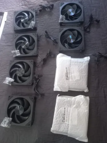 8 Fans Prism 4RS Black - 4 Fluxo Normal + 4 Fluxo Reverso