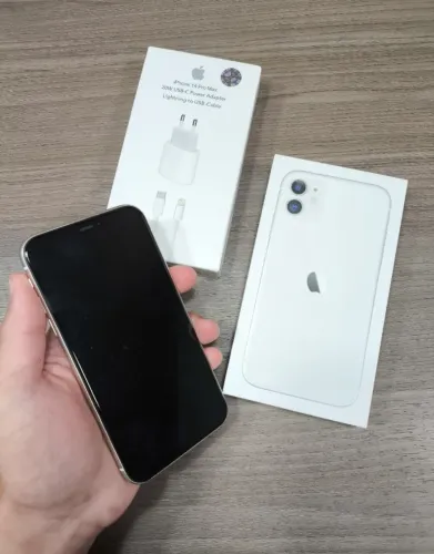 iPhone 11 Branco 64gb