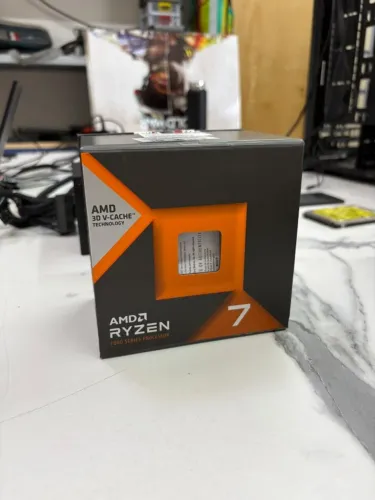 Processador Ryzen 7 7800X3D - Impecável
