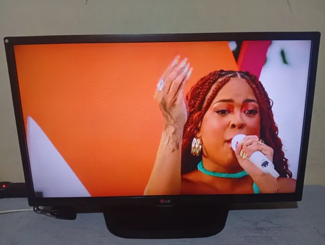 TV LG 32" LED