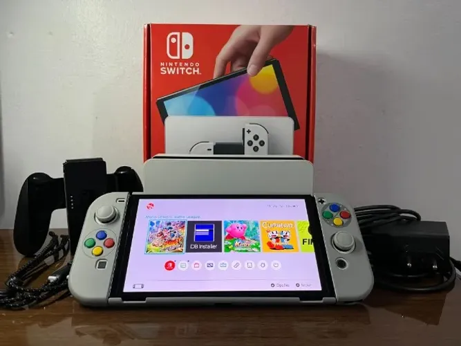 Nintendo Switch Oled Branco - Desbloqueado - Perfeito Estado - Vídeo na descrição!