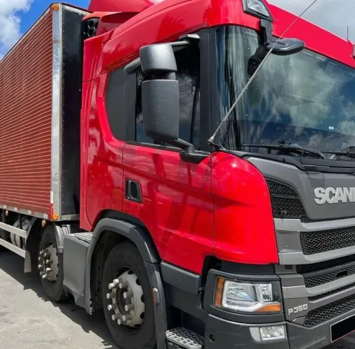 SCANIA P 360 REFRIGERADA ANO 2020 REPASSE DIVIDA