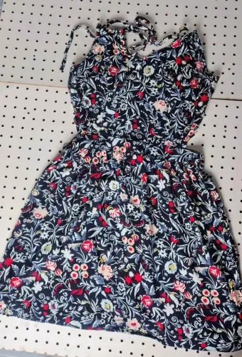 Vestido azul florido com transparência na barriga Tam M (forma pequena)