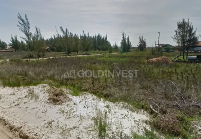 Terreno de 300m² frente mar à venda na praia do Camacho, Jaguaruna, SC