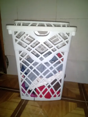 Cesto de roupa novinho