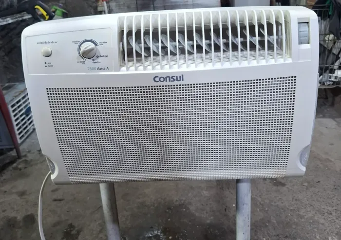 Ar condicionado Consul 7.500 BTUs 127.V Dou garantia 3 meses