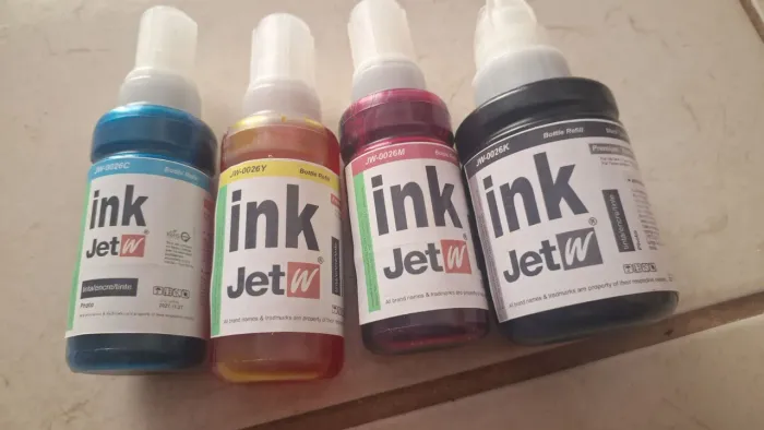 Kit de tintas para multifuncionais e impressoras de taque.