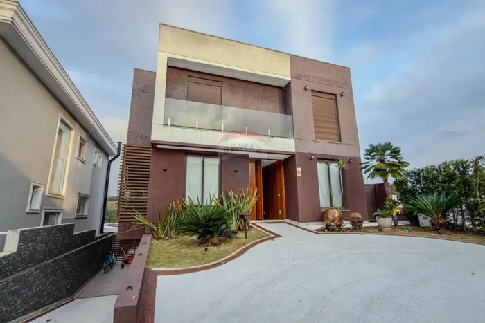 Casa para locação no Residencial Tamboré 11 em Santana de Parnaíba, 440 m2